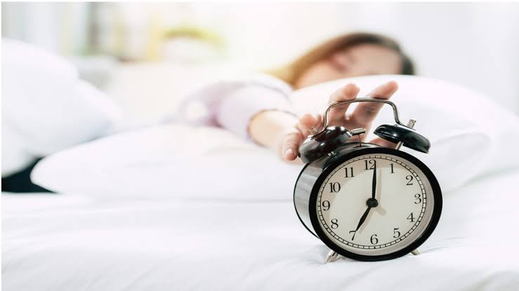 6 Cara Ampuh Menghilangkan Kebiasaan Malas Bangun Pagi, Patut Dicoba Untuk yang Suka Kesiangan