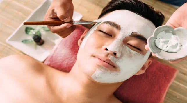 11 Rekomendasi Masker Memutihkan Wajah Untuk Pria Menggunakan Bahan Alami Agar Wajah Cerah Berseri