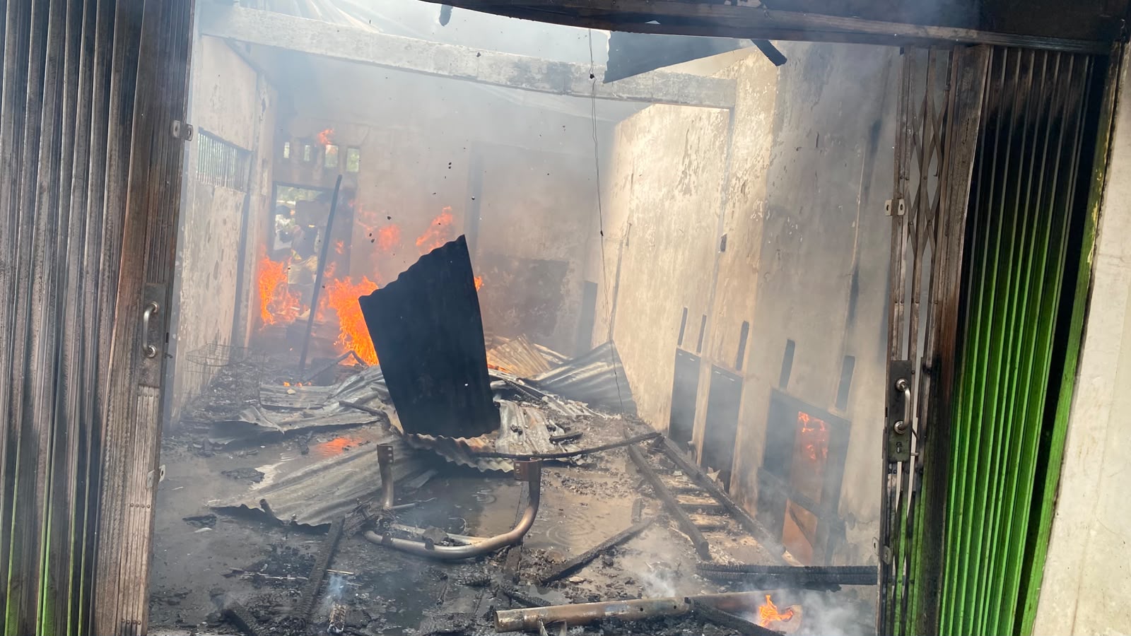 Rumah Pangkalan Gas di Rejang Lebong Terbakar