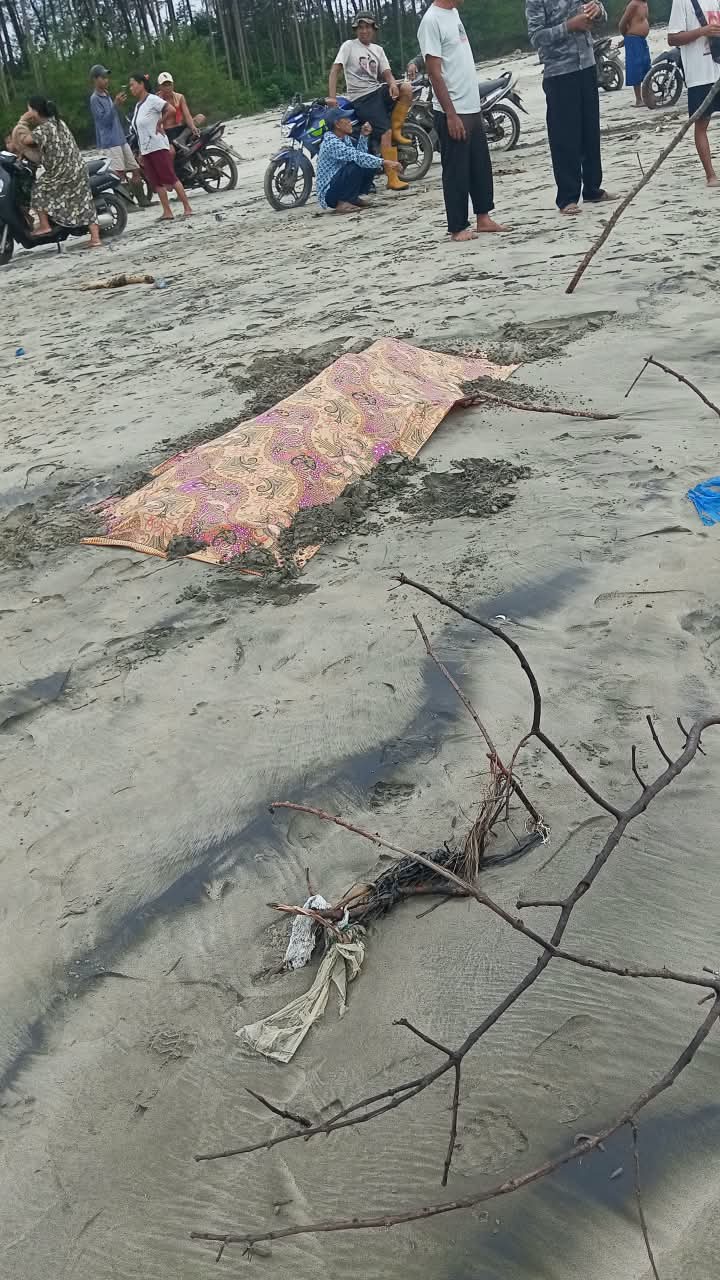Geger Temuan Mayat Pria di Pantai Rawa Bangun Mukomuko, Identitas Belum Diketahui