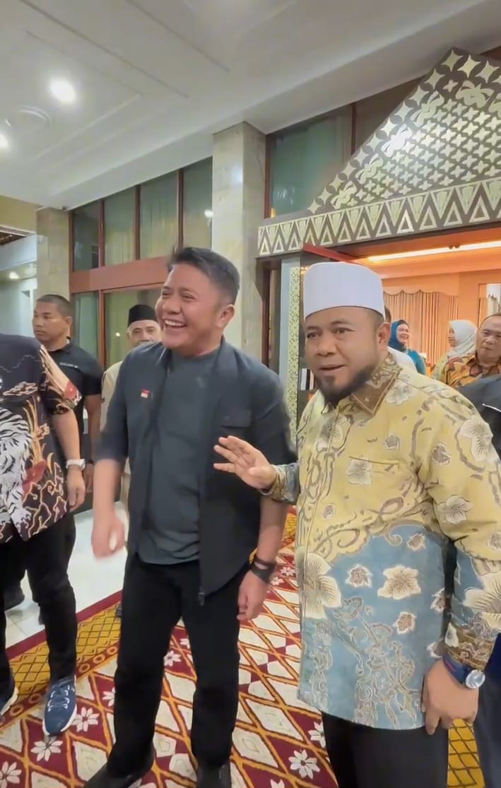 Gaya Canda Dua Gubernur Helmi Hasan dan Herman Deru, Penuh Tawa dan Keakraban