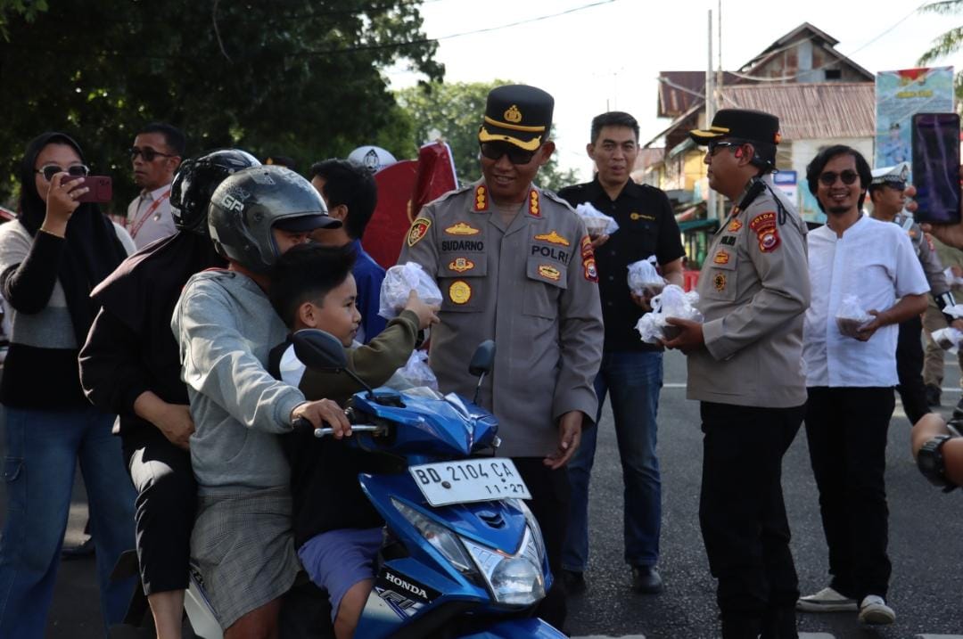 Berkah Ramadan 2025, Polresta Bengkulu Berbagi Takjil Bersama Awak Media