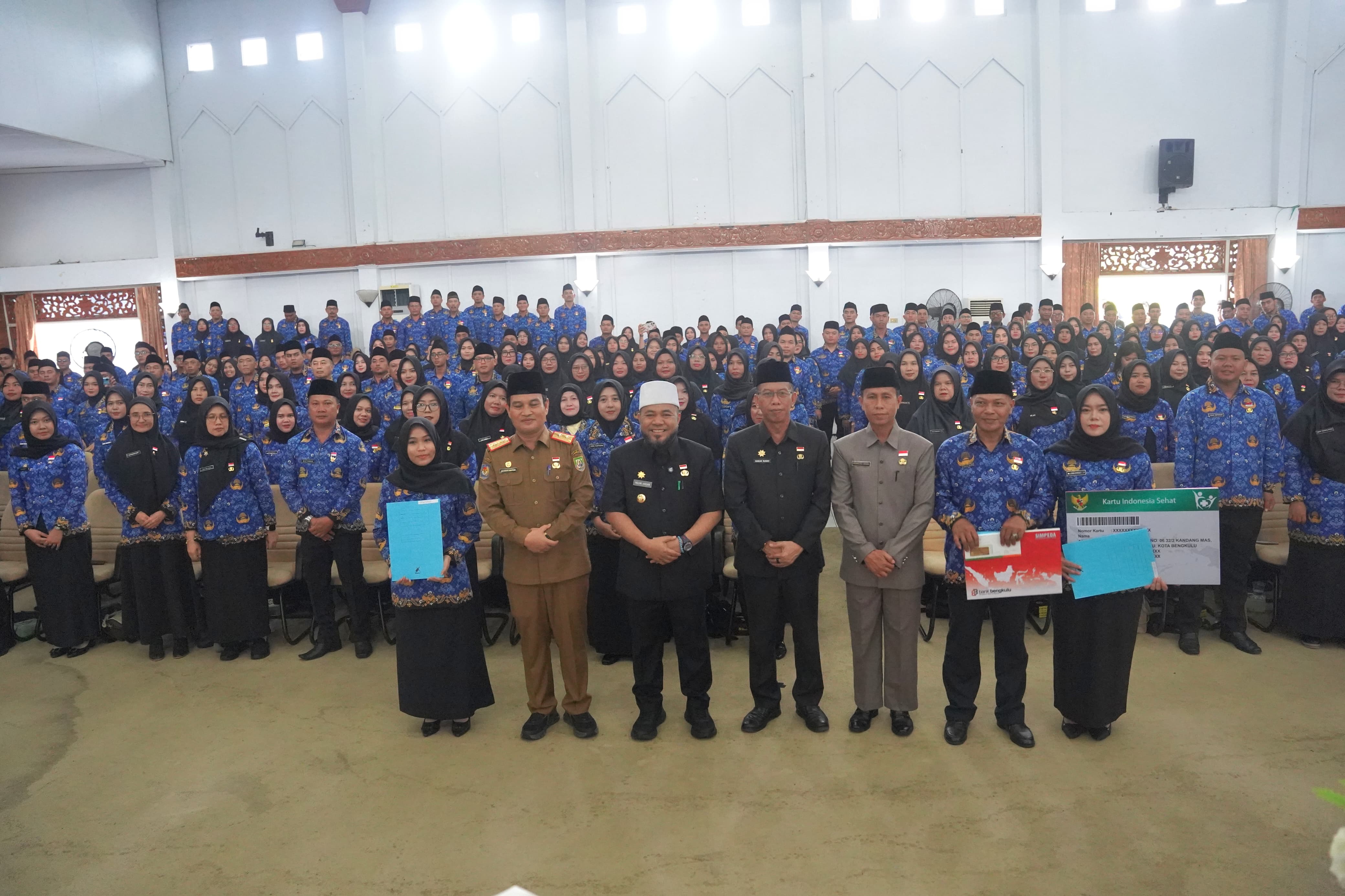 Pelantikan 429 PPPK Pemprov Bengkulu, Gubernur Ajak ASN Manfaatkan Medsos untuk Melayani