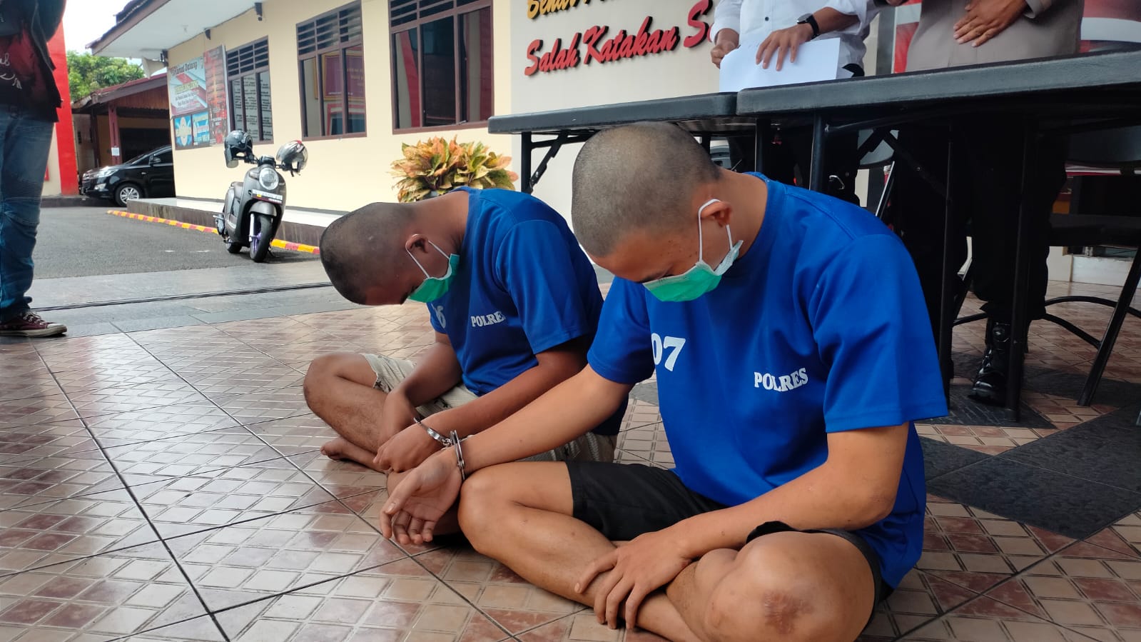 Mahasiswa Penerima Beasiswa Ditangkap karena Menjambret