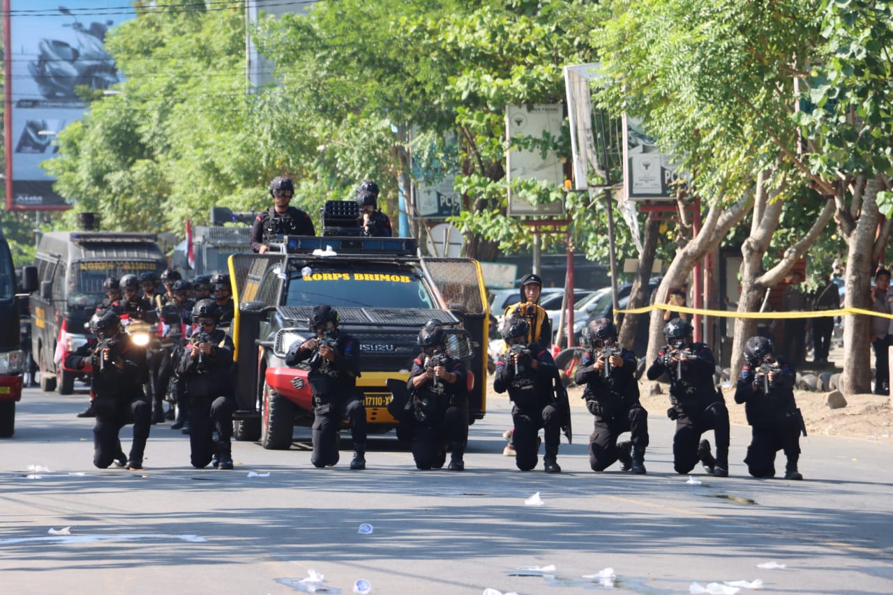 Banyak Polisi di Pantai Panjang, Ada Suara Tembakan dan Ledakan Bom, Ada Apa?