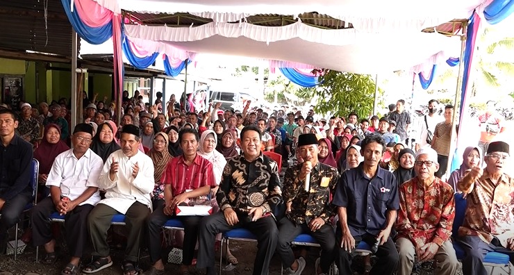 Datangi Lima Desa, Ihsan Fajri Terima Aspirasi Perbaikan Jalan dan Bantuan Ternak