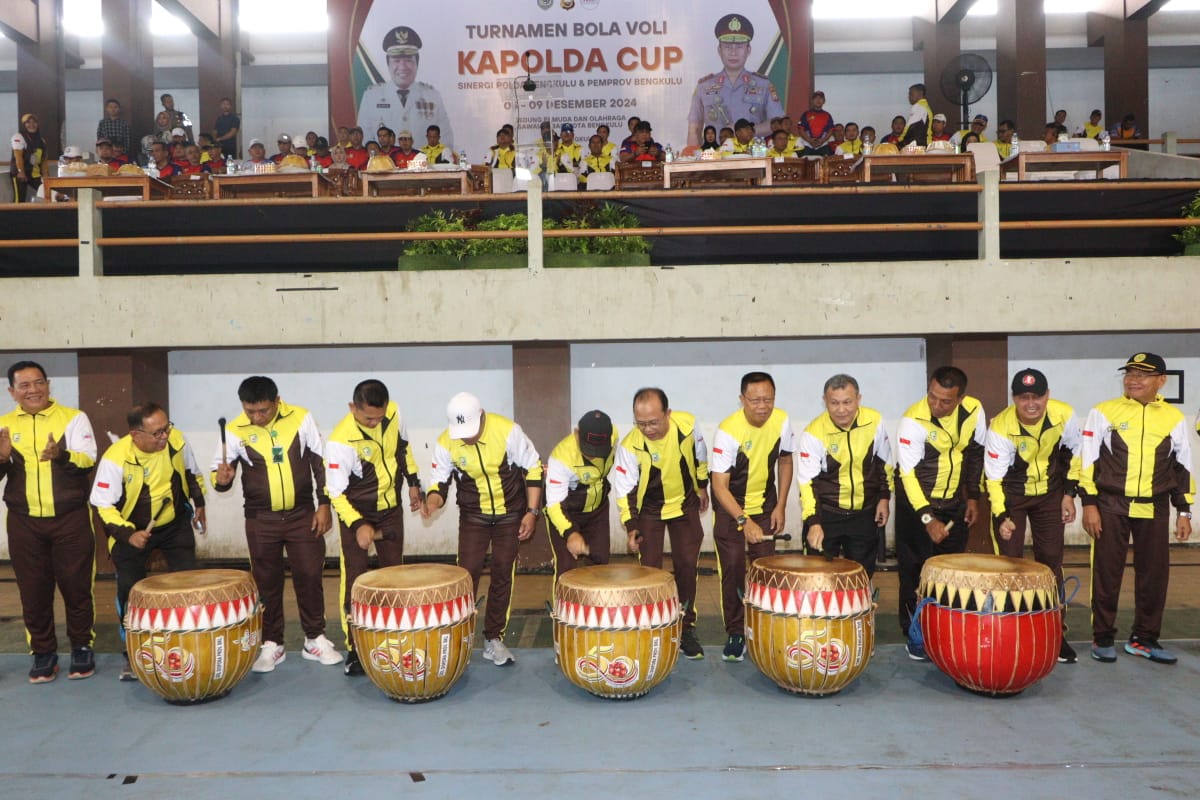 Turnamen Bola Voli Kapolda Cup 2024 Dibuka Langsung Kapolda Bengkulu Irjen Pol Anwar