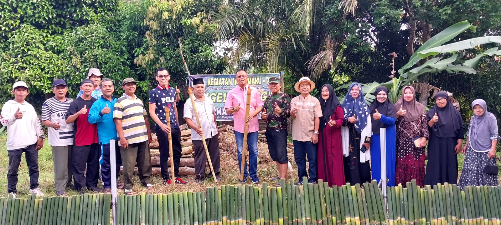 Bersama Memasak 200 Lemang, IKa SeMaKu-Permata Bersatu Kaur Lestarikan Tradisi