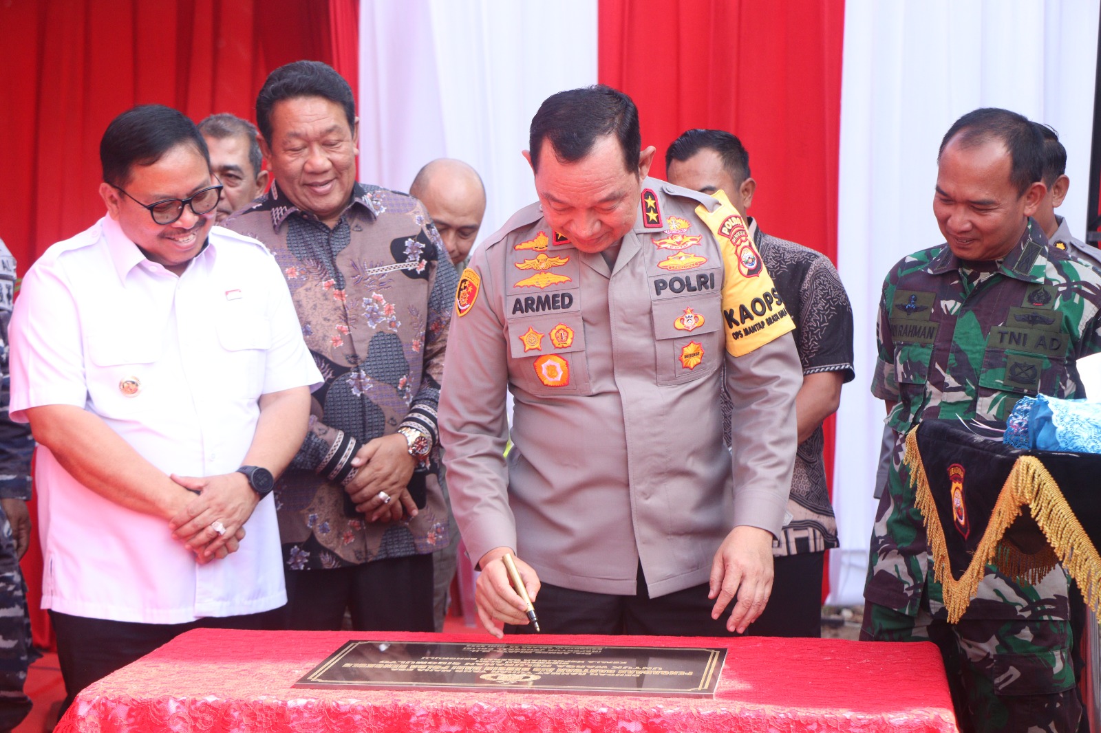 Hut Ke-78 Bhayangkara, Kapolda Bengkulu Buat Sumur Bor Sebanyak 50  Titik dan Bagi-bagi Sembako