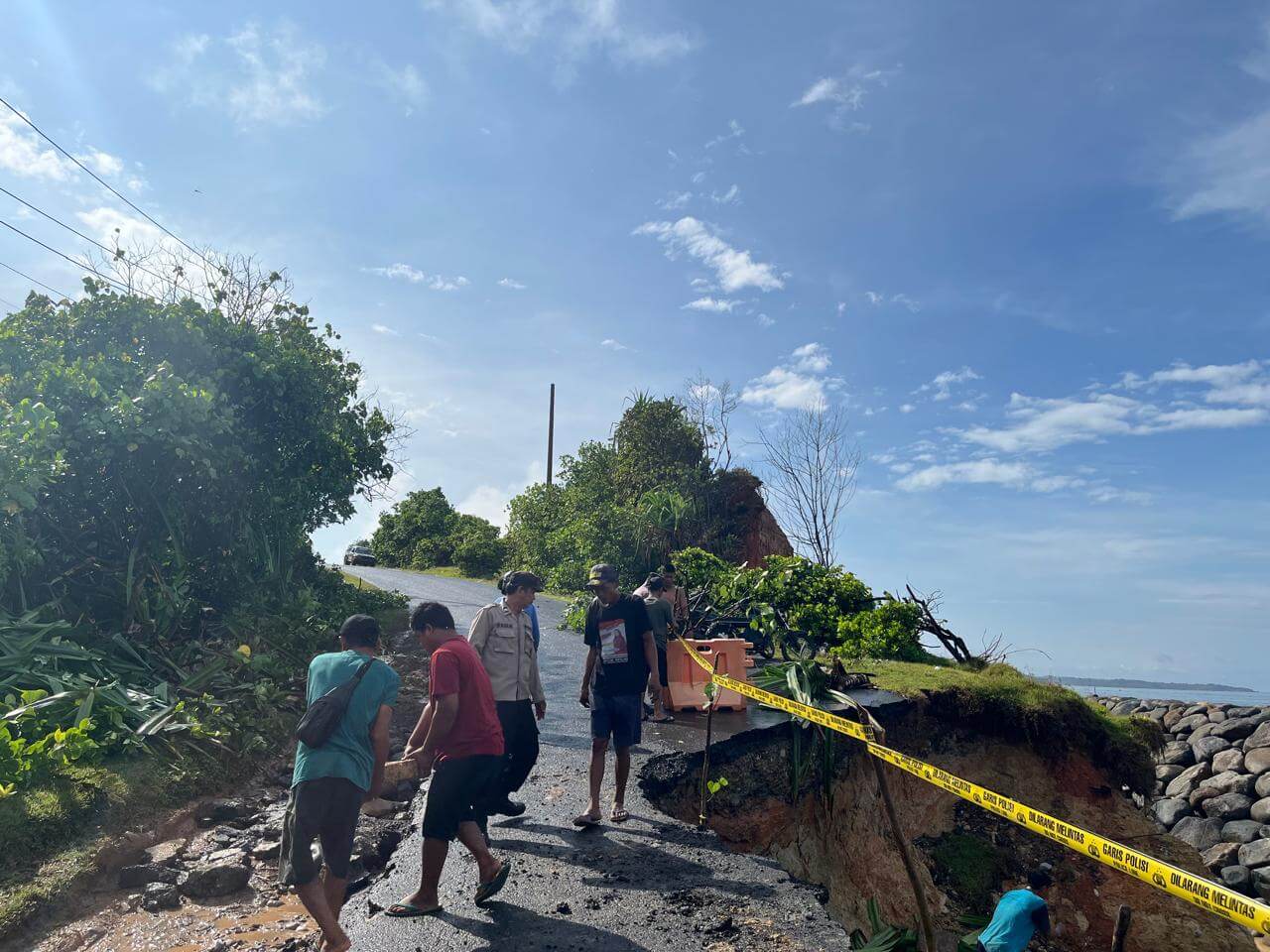 Eks Jalinbar di Bengkulu Utara Longsor Akibat Hujan Deras, Akses Kendaraan Terhambat