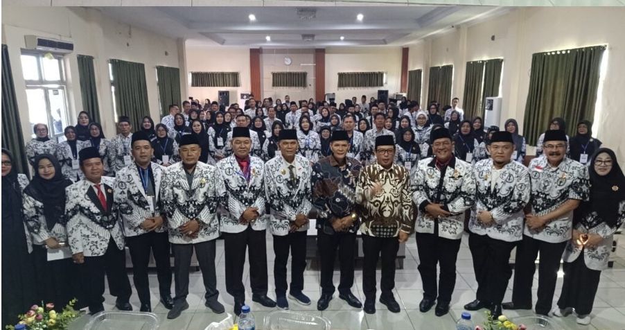 Konferensi PGRI Kota Bengkulu ke-23, Isratul Hadi Terpilih Sebagai Ketua