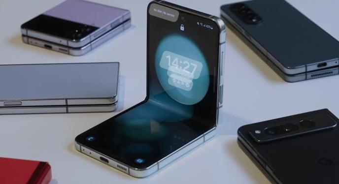 Info Terbaru : Samsung Galaxy Z Fold & Flip 6 Dirilis untuk Hadapi Motorola Razr 40 Ultra 