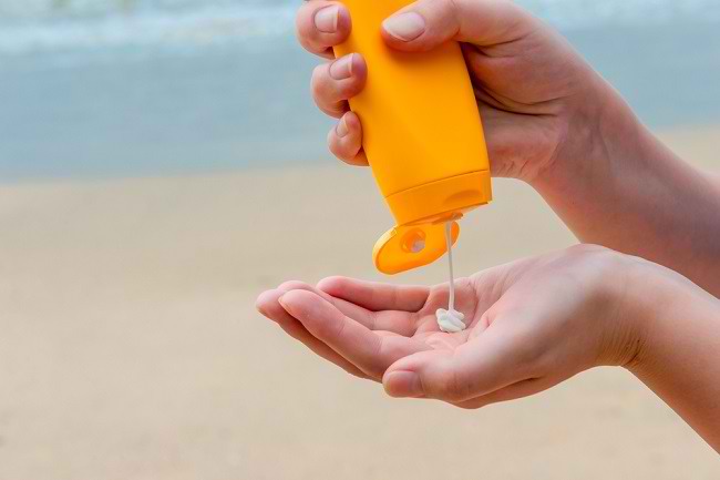Penting! Inilah 9 Manfaat dan Tips Menggunakan Sunscreen untuk Kesehatan Kulit Kamu