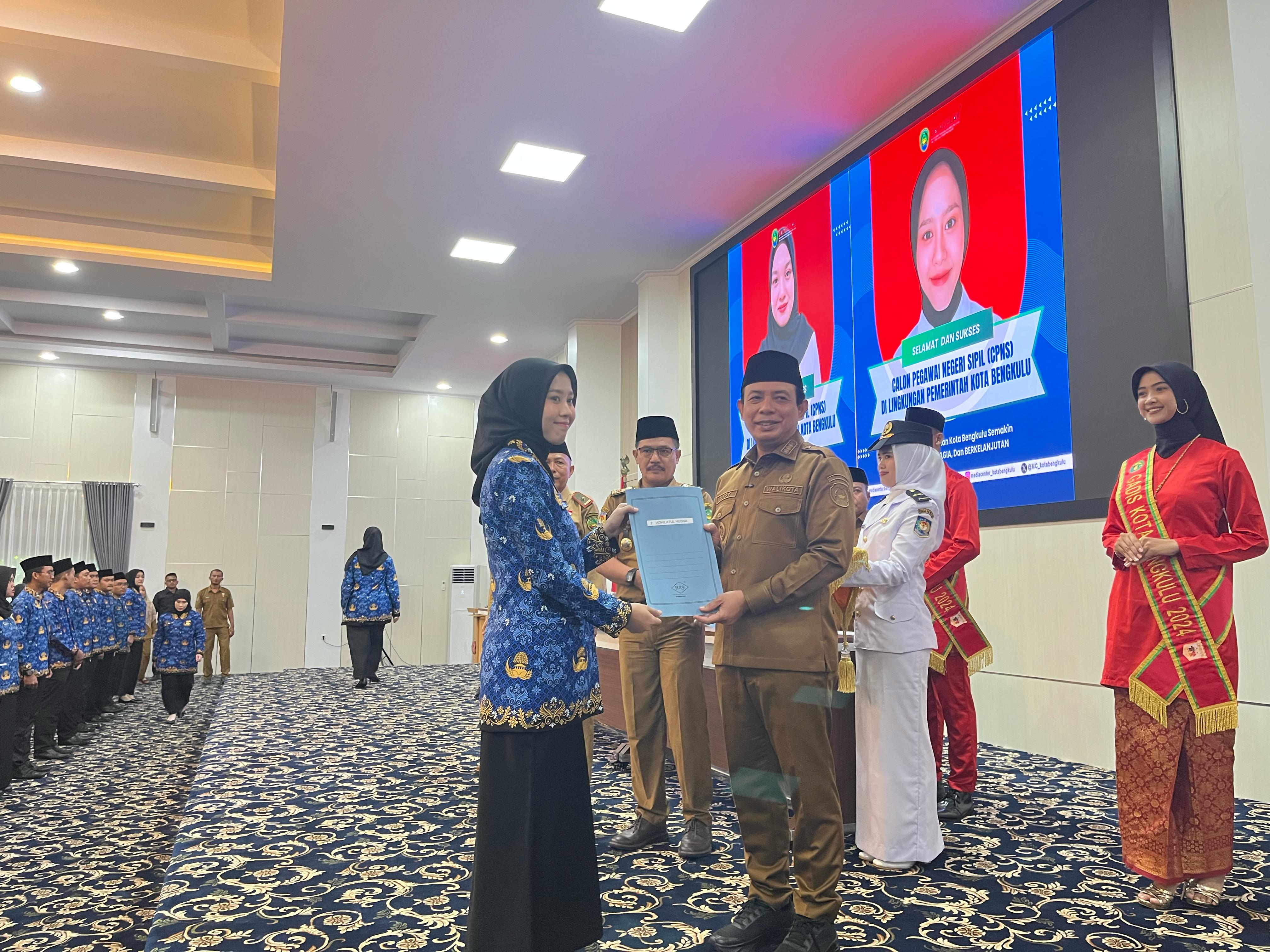 183 CPNS Pemkot Bengkulu Sumringah setelah Dapat SK, Segini Gajinya