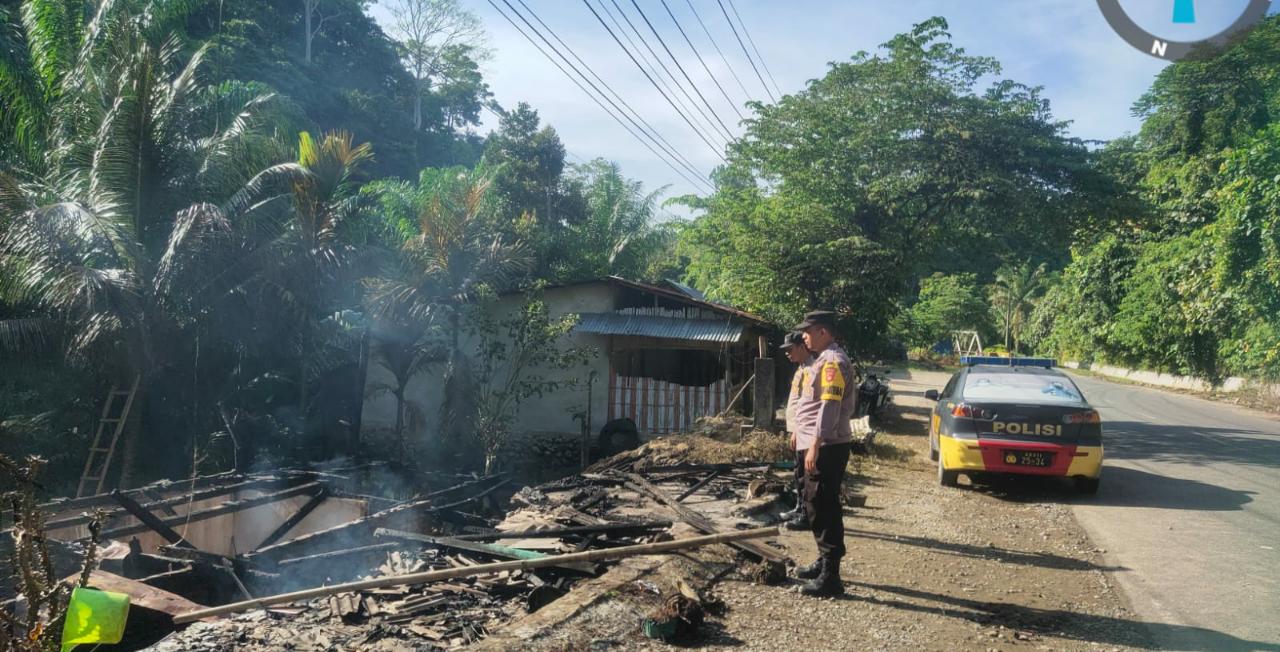 Warung Bakso Milik Murman Ludes Terbakar 