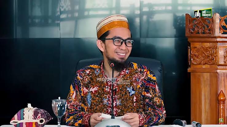 Haji Bukan Gelar, Ini Penjelasan Ustaz Adi Hidayat Soal Gelar Pak Haji dan Bu Hajjah Sepulang dari Tanah Suci