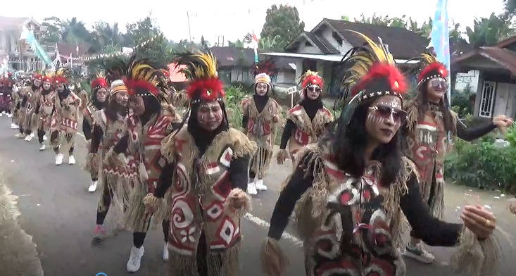 Luar Biasa, Kemeriahan Warga Ikuti Karnaval HUT Kemerdekaan RI