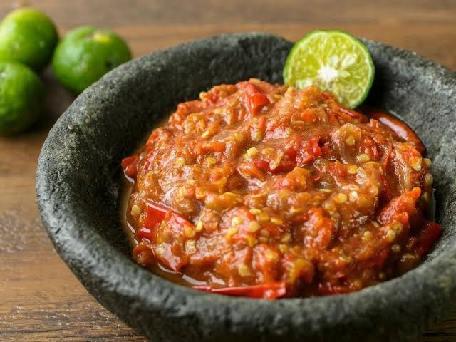 Awas, Jangan Campurkan 2 Bahan Ini Saat Makan Sambal Terasi, Taruhannya Nyawa