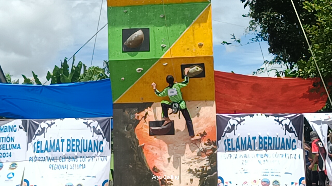 132 Pelajar Adu Cepat Wall Climbing Regional Seluma Tahun 2024