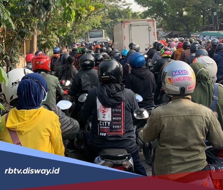 Tips Menghemat Konsumsi BBM Motor Matic Saat Terjebak Kemacetan Parah di Jam Kerja
