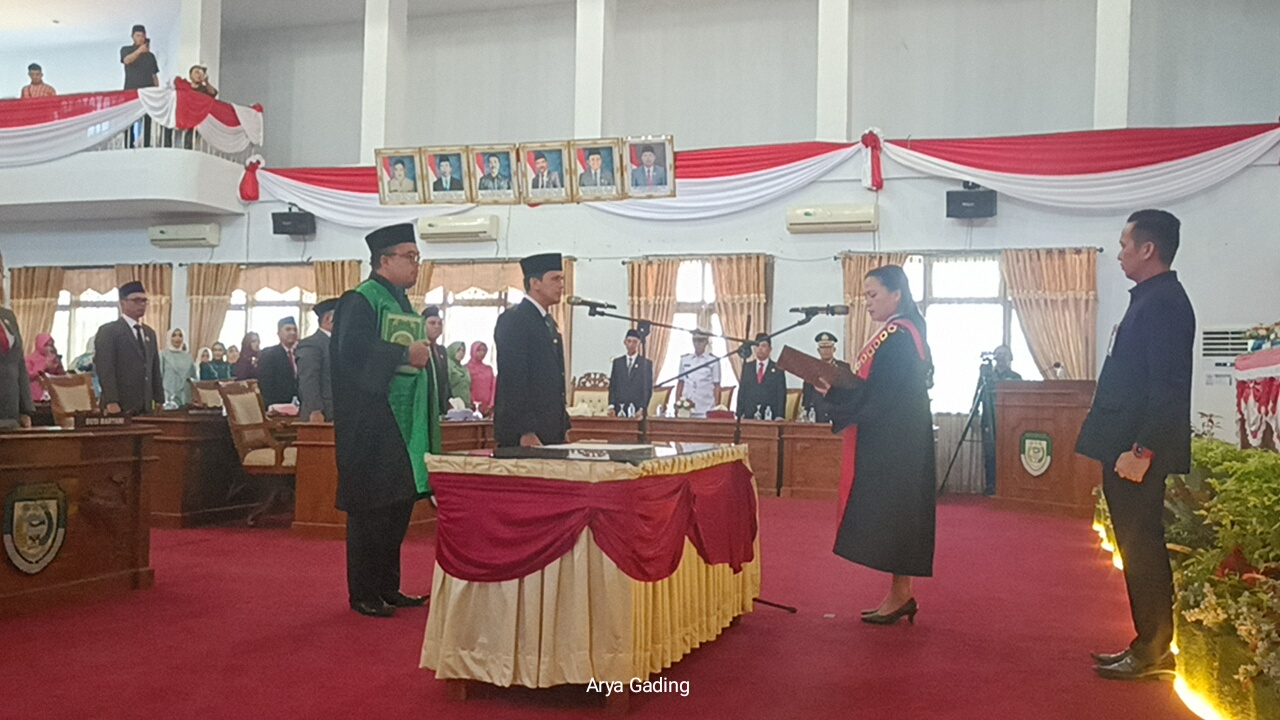 Dilantik Ketua PN Tais, April Yones Resmi Jabat Ketua DPRD Seluma Periode 2024-2029