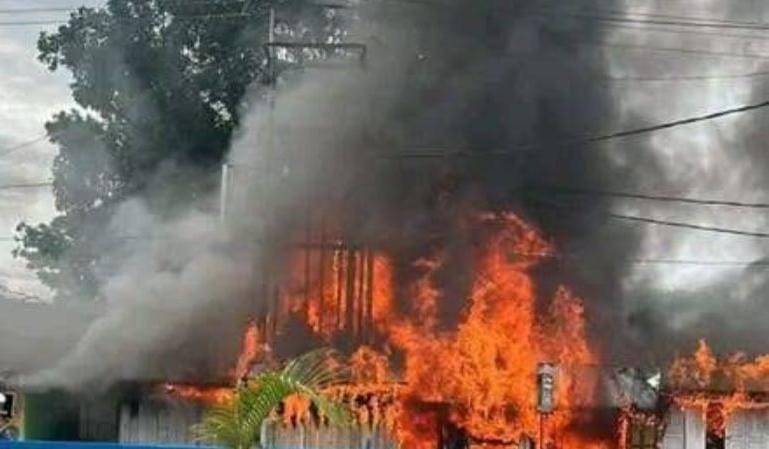 Si Jago Merah Lahap 6 Unit Warung di Terminal Pasar Kepahiang 