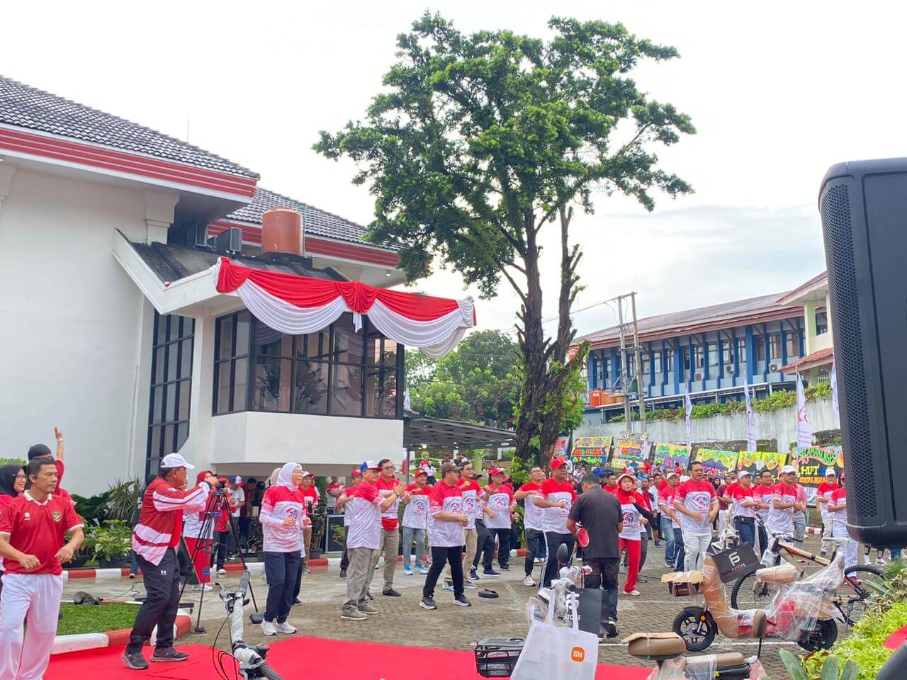 Kolaborasi HUT Provinsi Bengkulu, OJK dan RBTV Lewat Senam Merah Putih 'Bugar dan Sinergi'