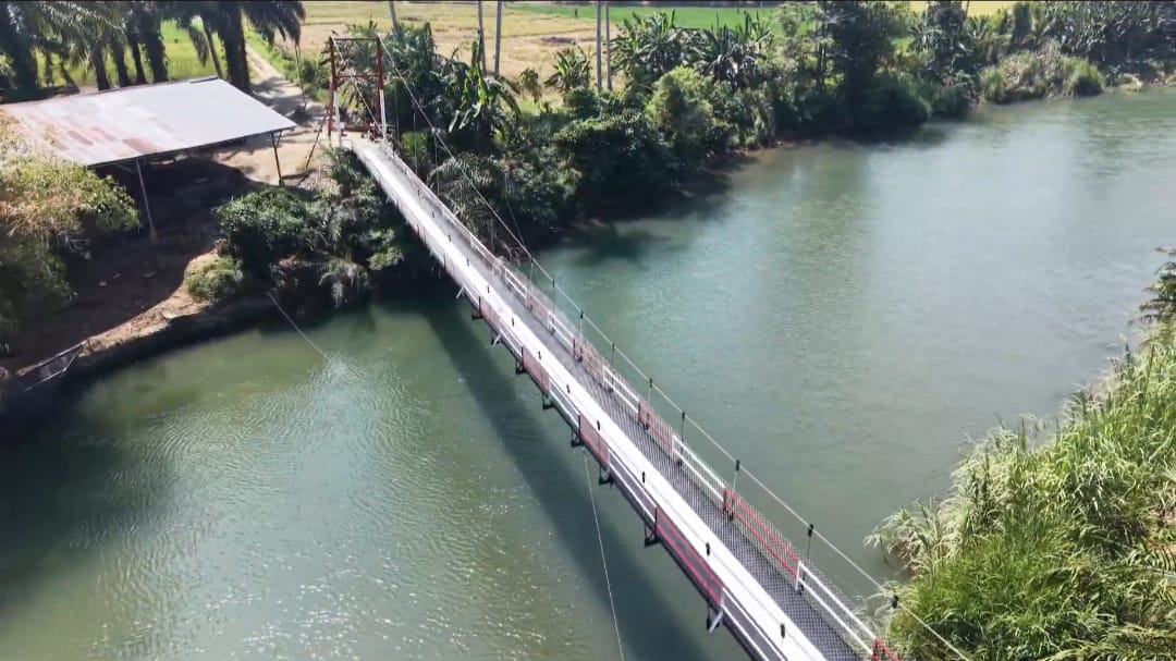 Penampakan Jembatan Gantung Perintis Garuda di Seluma Selatan yang Hampir Rampung