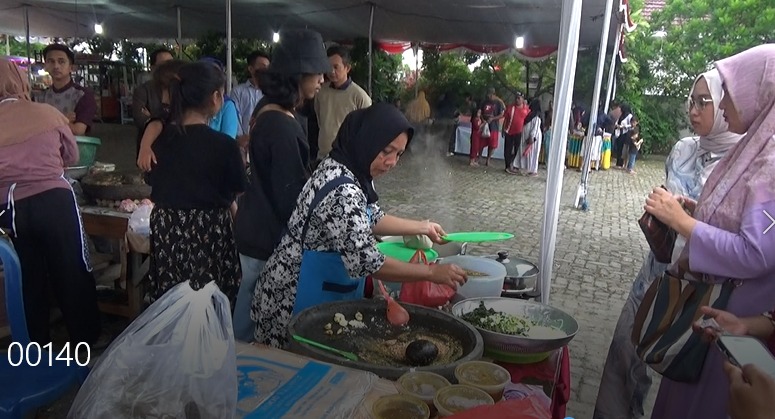 Lotek dan Pindang Mama Dika di Kampung Ramadhan RBTV, Harga Terjangkau Rasanya Luar Biasa