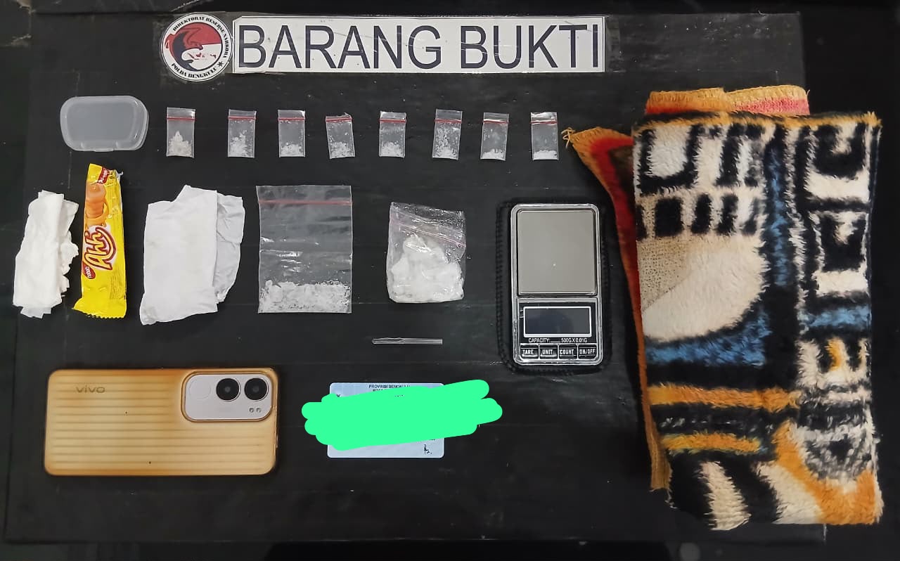 Sejadah Jadi Tempat Simpan Sabu, 2 Orang Diringkus Ditresnarkoba Polda Bengkulu