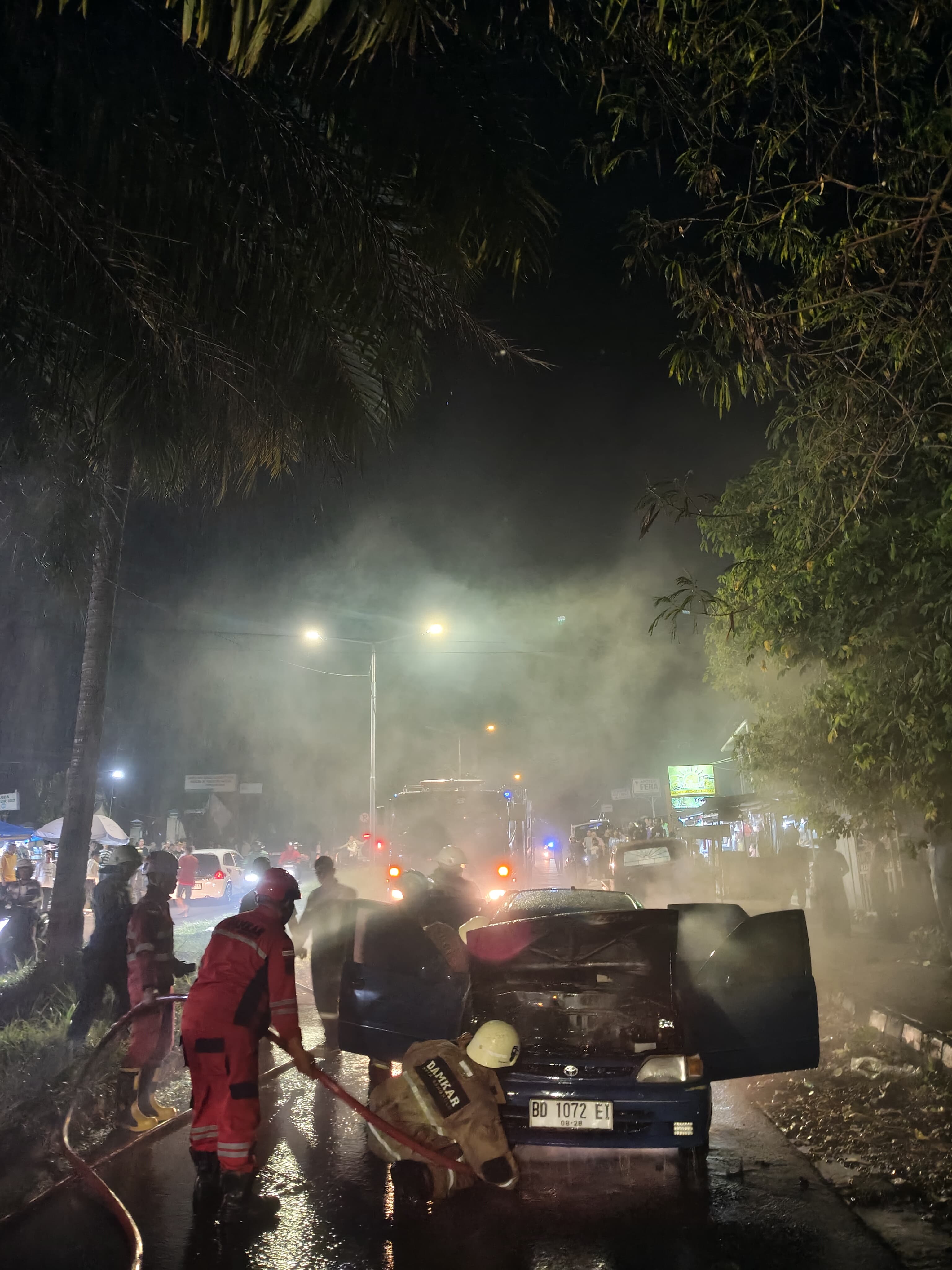 Mobil Terbakar di Depan Rsud M. Yunus, Pengemudi Terluka saat Selamatkan Dua Anaknya