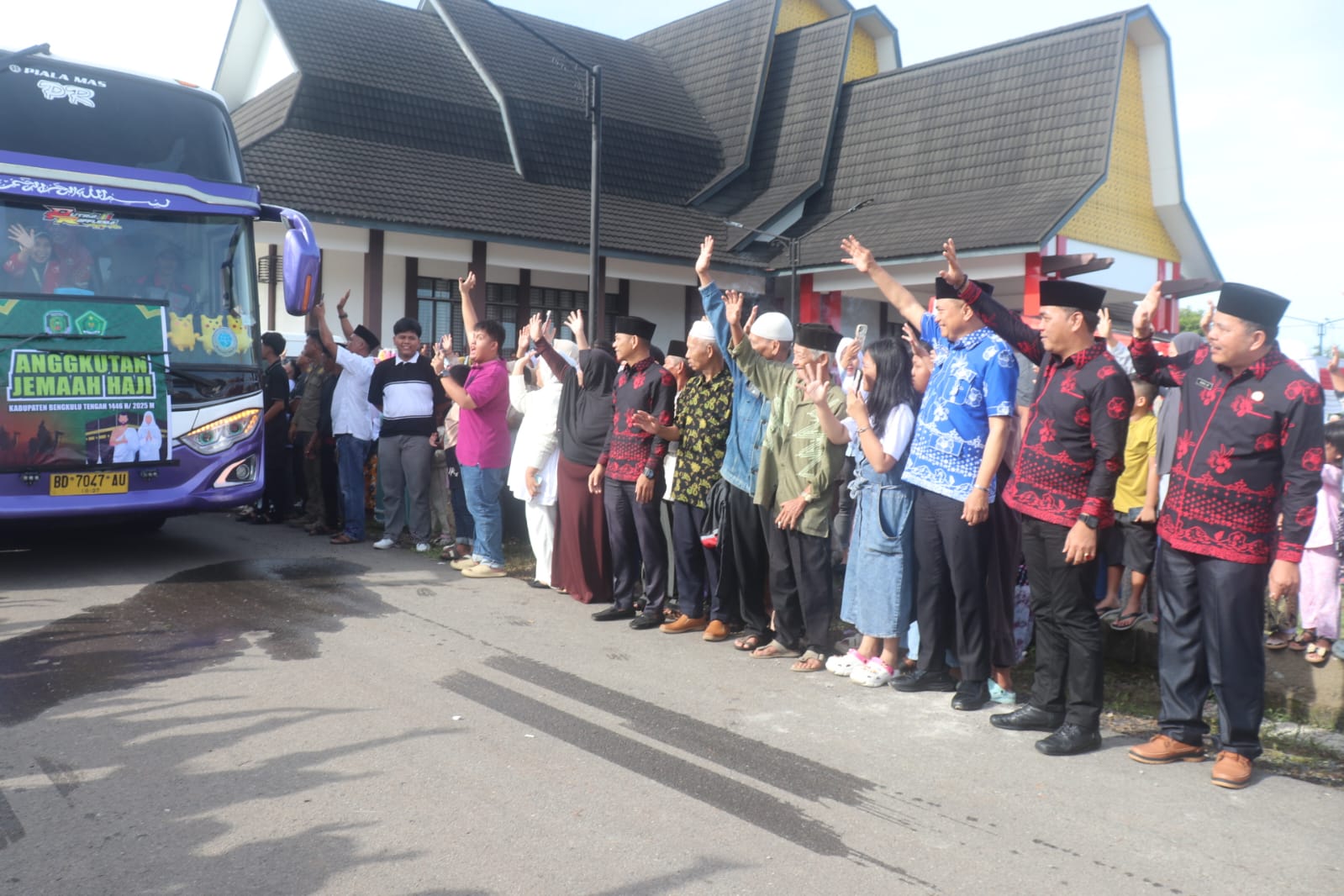 Selamat Jalan Semoga Selalu Dilindungi Allah SWT, 88 CJH Bengkulu Tengah Dilepas 