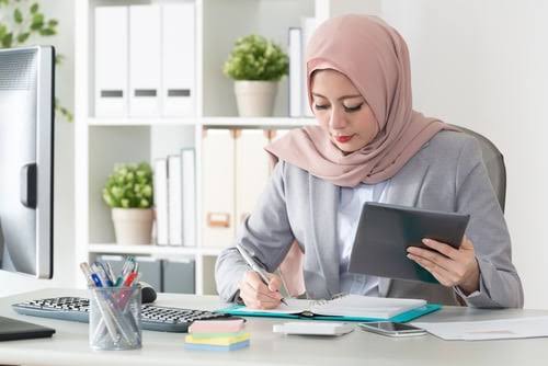 Bagaimana Hukum Istri Bekerja Membantu Suami di Dalam Islam, Bolehkah? Ini Hak dan Kewajibannya