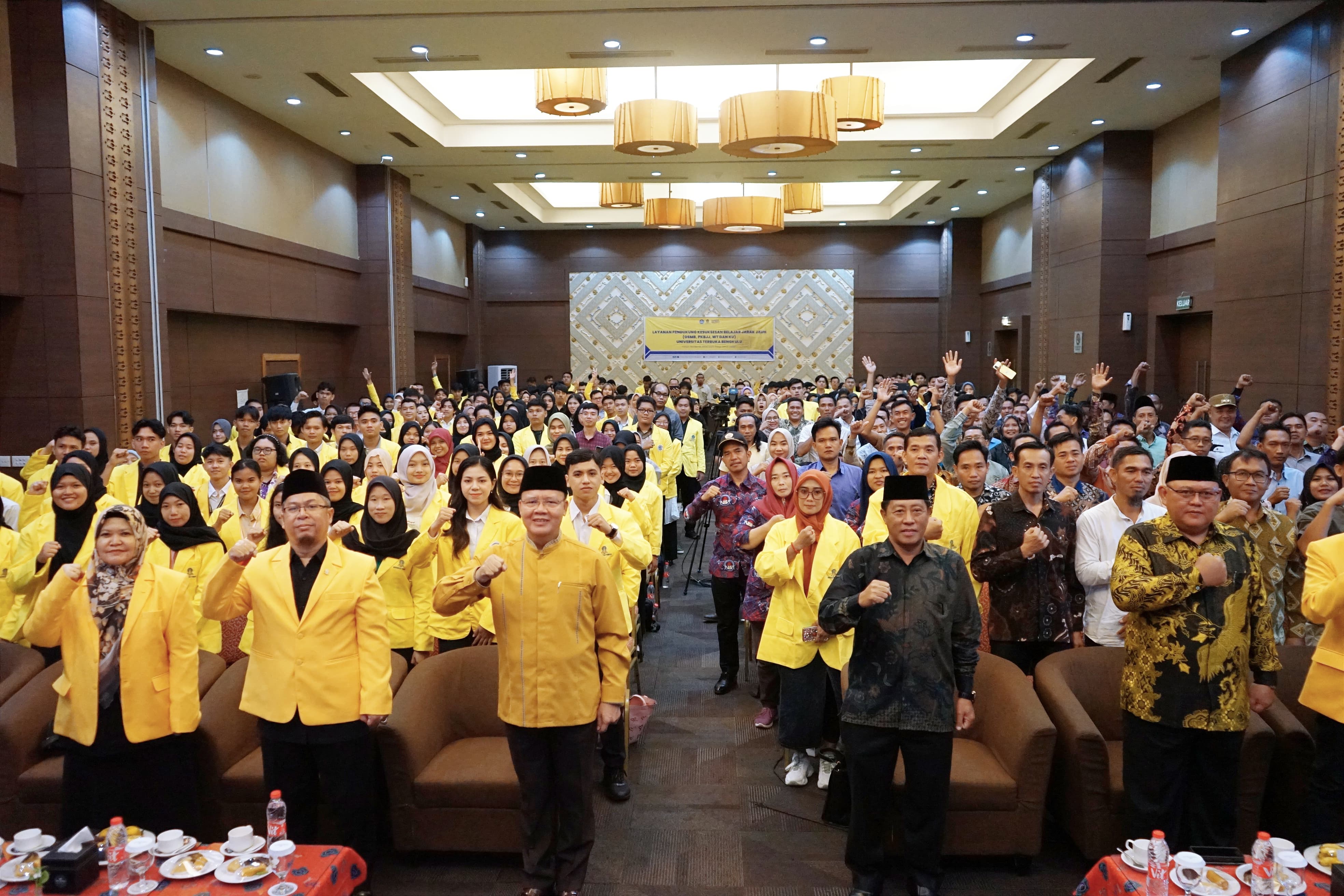 Program Gubernur Rohidin, 100 Orang Perangkat Desa Angkatan ke-2 Kuliah Perdana di Universitas Terbuka 