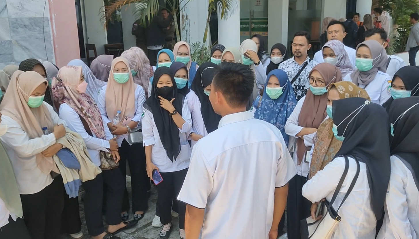 Tunggakan Honor 800 Nakes PTT Belum Dibayar, Pemkab Seluma Lakukan Ini 