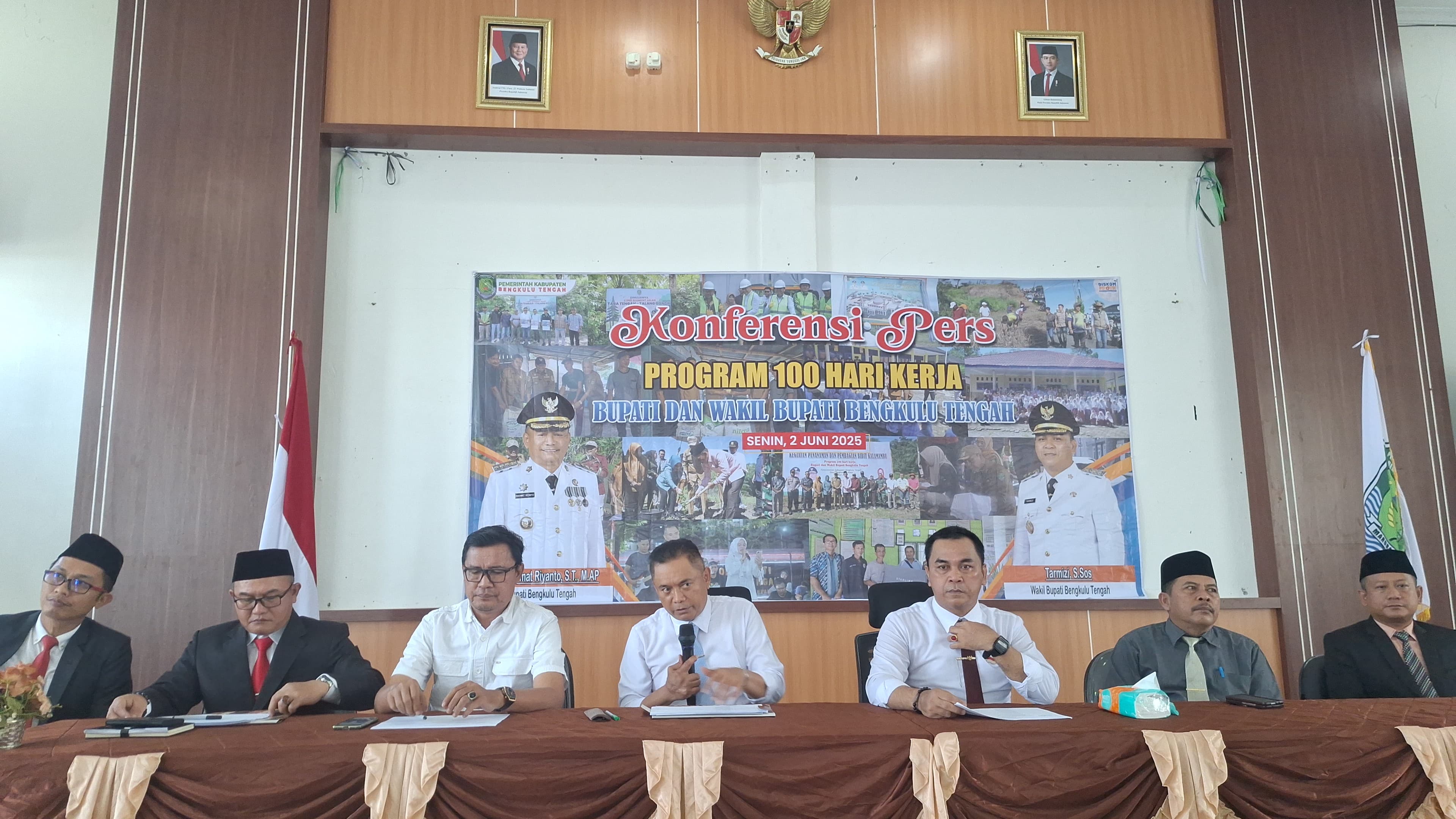 Bupati dan Wakil Bupati Bengkulu Tengah Beberkan Capaian 100 Hari Kerja