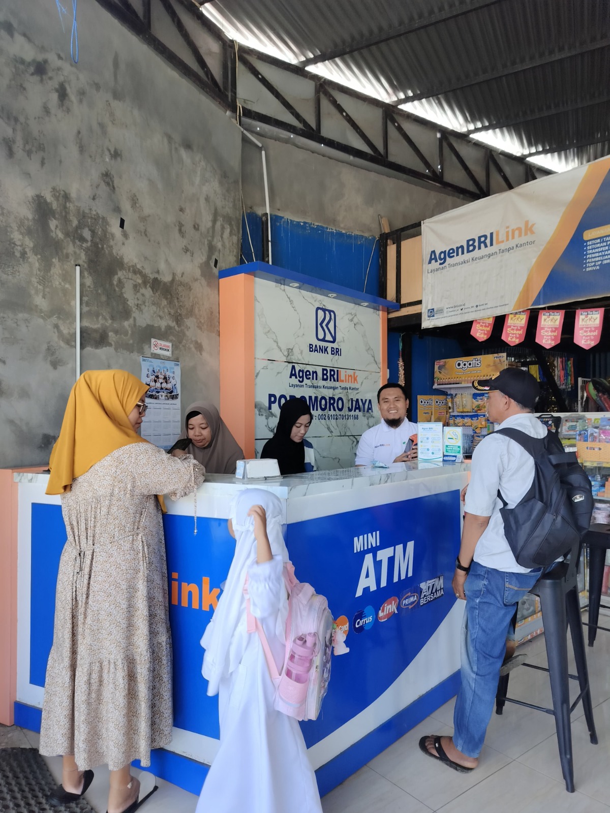 AgenBRILink Dekatkan Akses Layanan Keuangan bagi Petani di Kabupaten Gowa