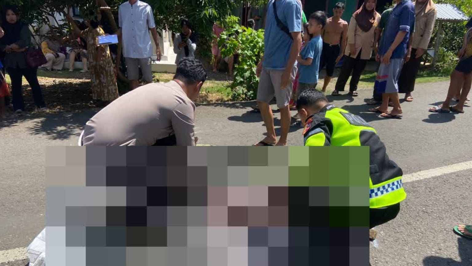 Tiga Pelajar Tabarakan Dengan Mobil, Pengendara Meninggal Dunia