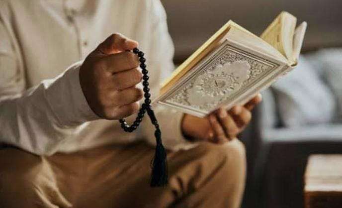 Kemiskinan InsyaAllah Menjauh, Ini 7 Dzikir Penarik Rezeki dari Segala Penjuru