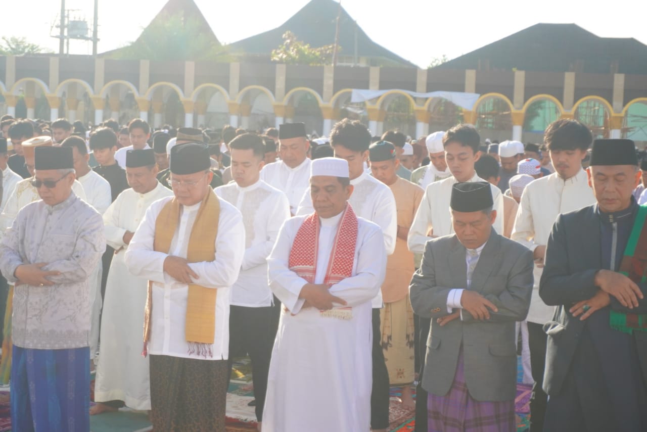 Semarak Hari Raya Idul Fitri, Gubernur Ajak Umat Muslim Menjaga Hati dan Ketaqwaan 