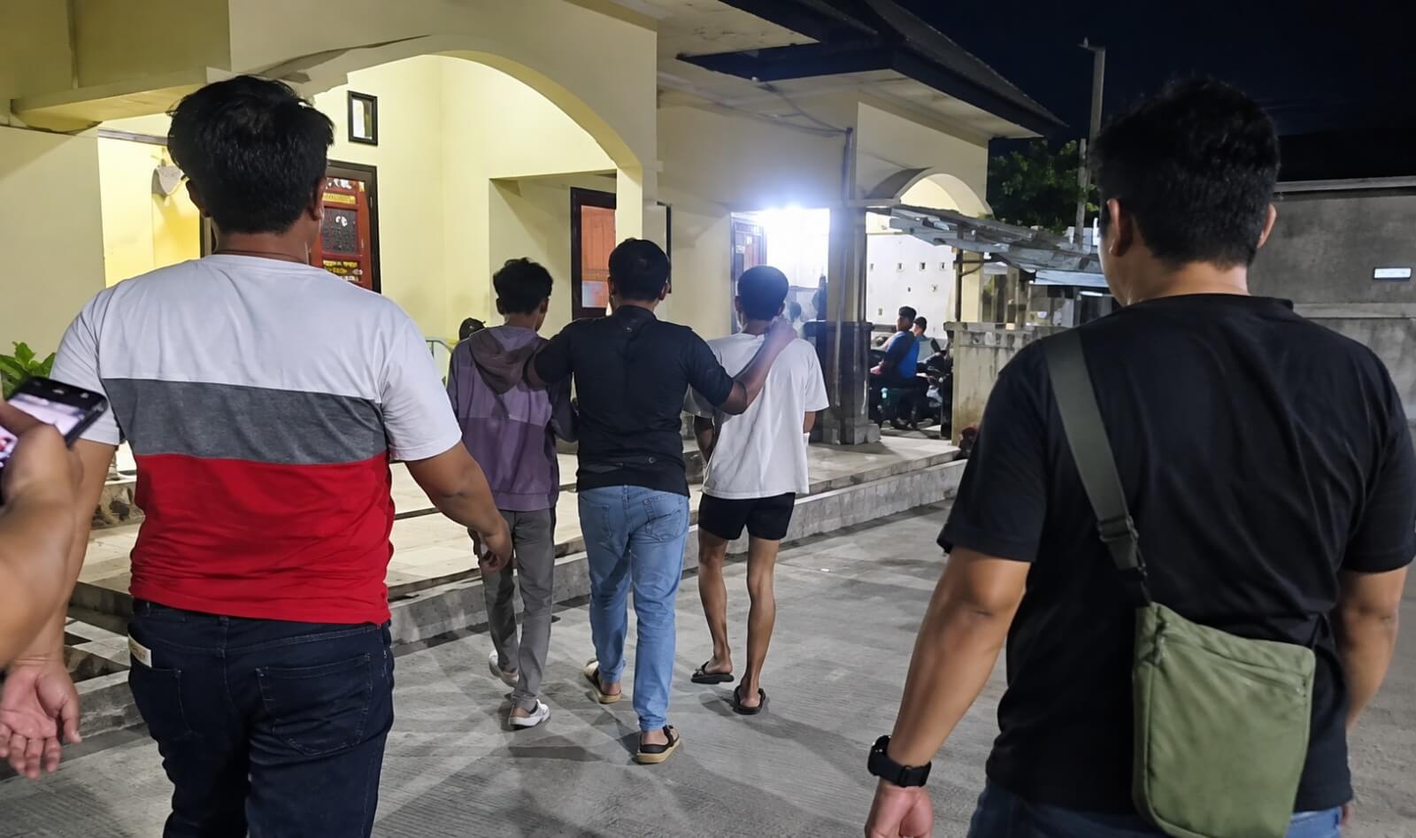 Buser Polsek Gading Cempaka Tangkap 2 Terduga Pelaku Perampas HP Pelajar