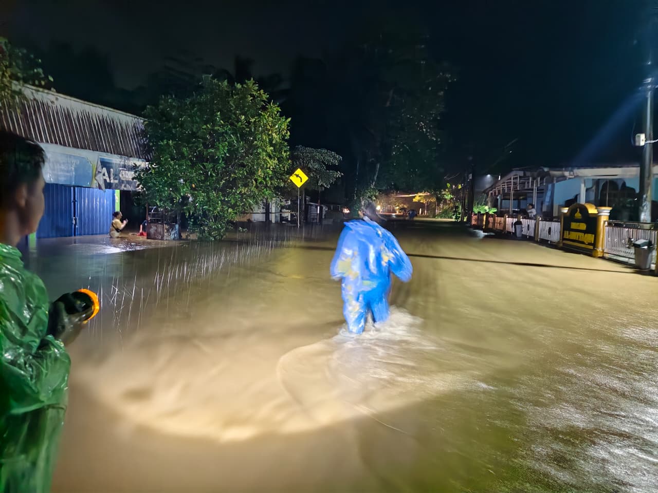Jalinbar Lumpuh, Akses Jalan Lintas Bengkulu-Tais Terendam Banjir