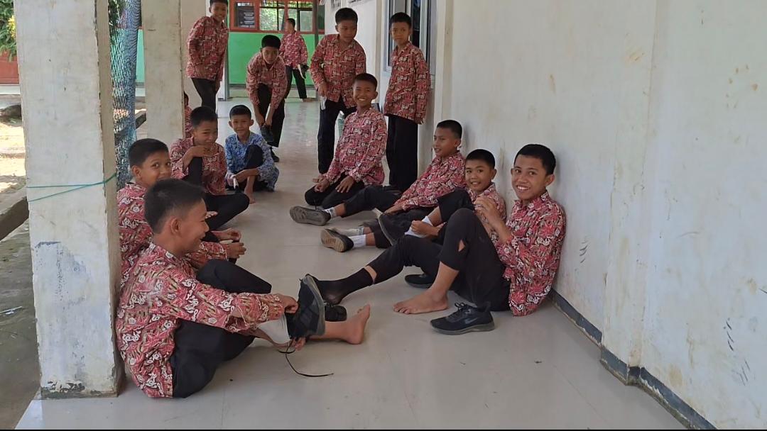 Siswa SMPN 25 Bengkulu Selatan Tak Lagi Berjalan 2 Kilometer hanya untuk Berolahraga