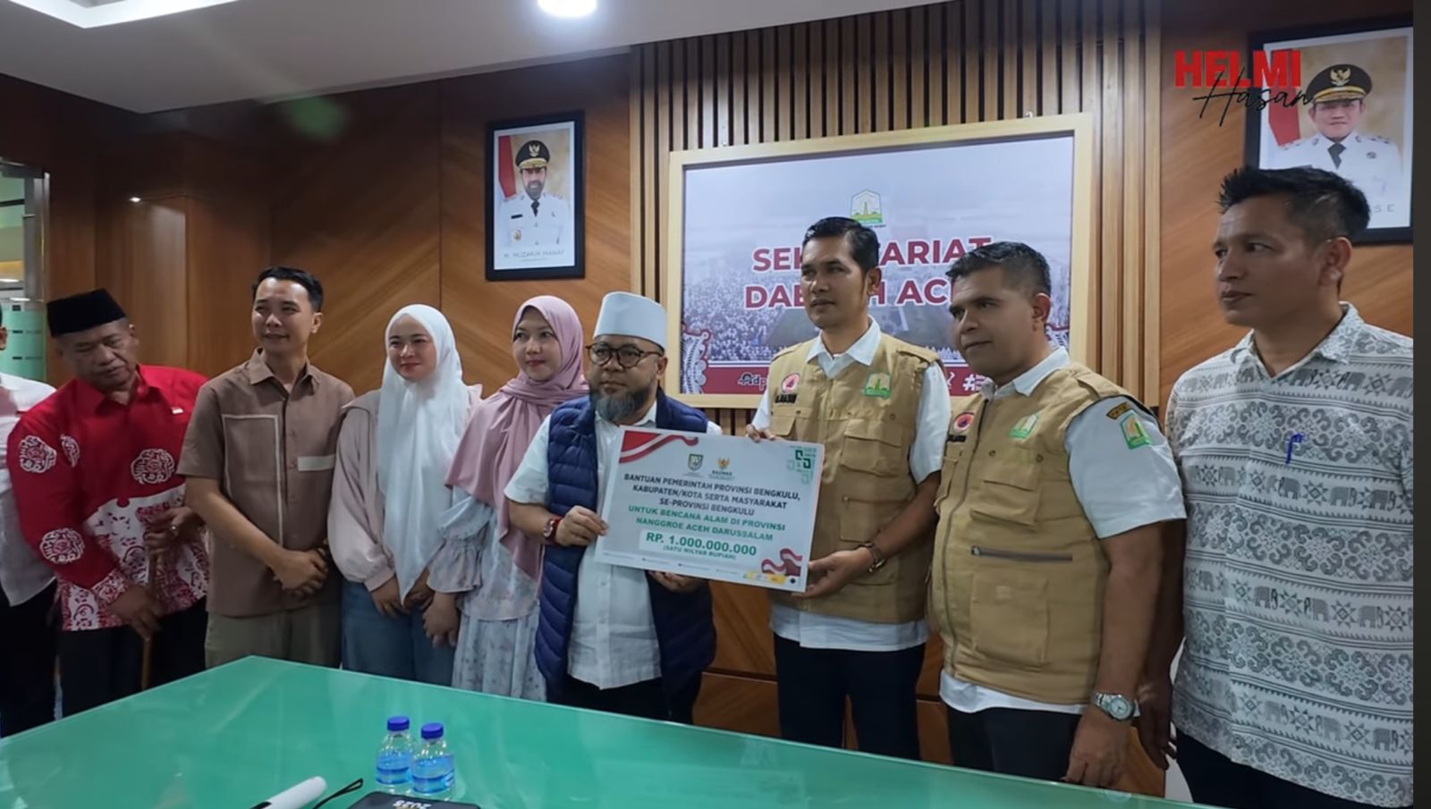 Gubernur Bengkulu Helmi Hasan Antar Langsung Bantuan Kemanusiaan Rp 1 Miliar ke Warga Aceh