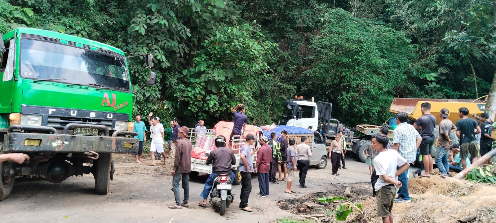 Delapan Jam Evakuasi, Jalur Liku Sembilan Kembali Normal