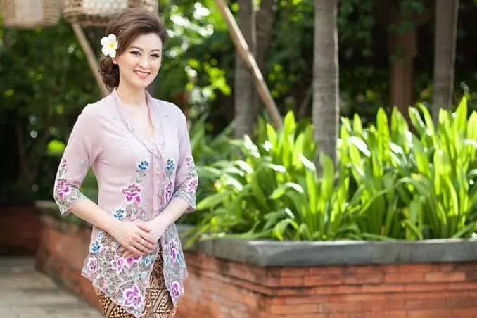 5 Model Kebaya yang Cocok Untuk Hari Kartini, Layaknya Kartini Muda di Era Modern