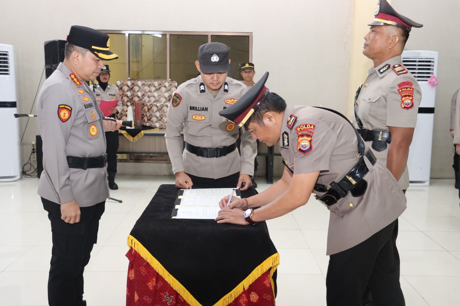 Sertijab Kasat Intelkam Polresta Bengkulu, Kapolresta Instruksikan AKP Junairi  Optimalkan Fungsi Intelijen 