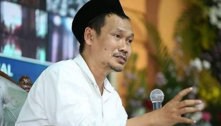 Sampaikan Tanda Hari Kiamat yang saat Ini Sedang Terjadi, Gus Baha Sampai Menitikan Air Mata