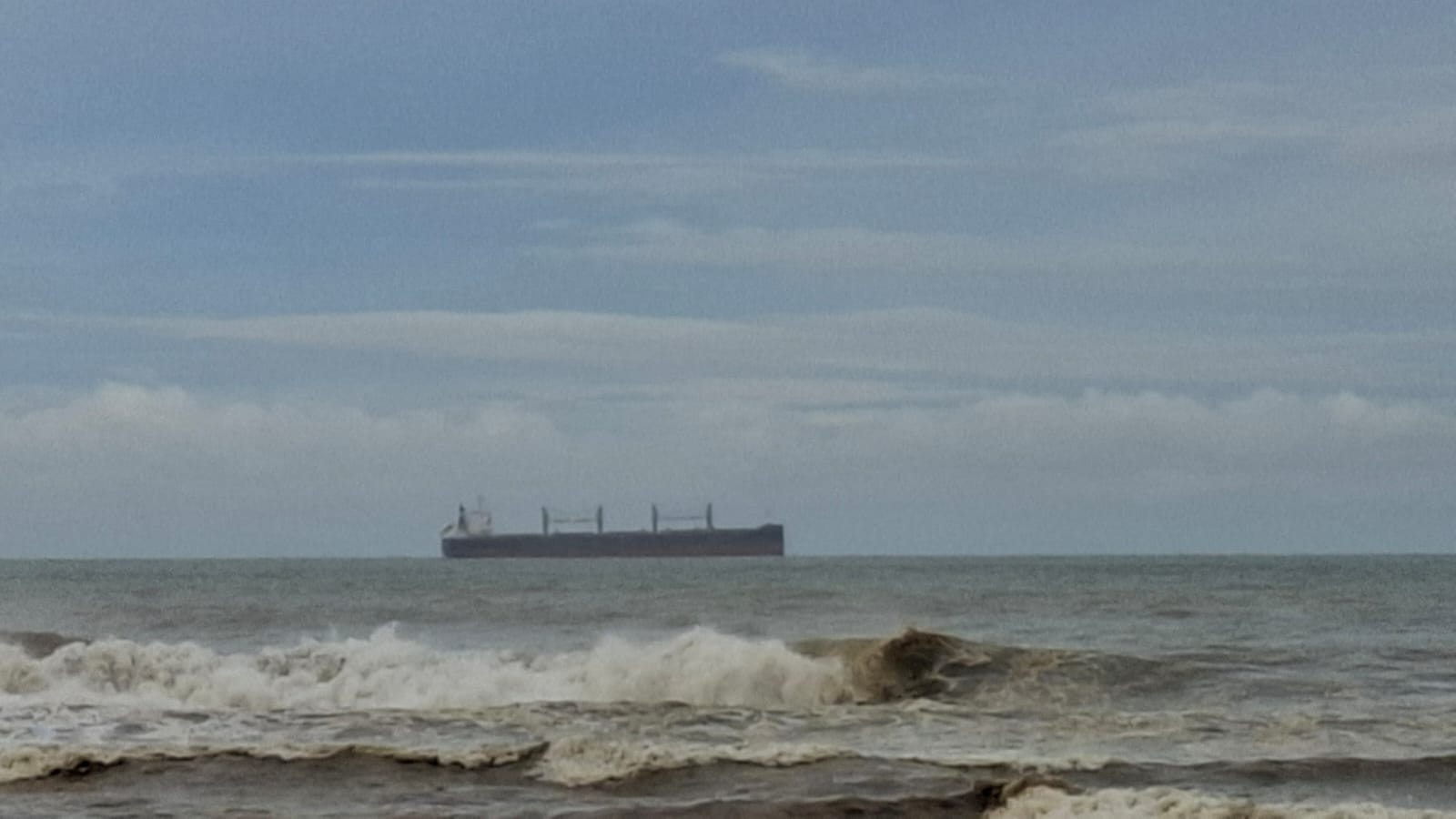 Aktivitas 2 Kapal Diduga Kapal Batubara Cemari Laut Bengkulu