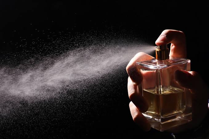 7 Rekomendasi Parfum yang Kalau Dipakai Semakin Wangi Saat Berkeringat